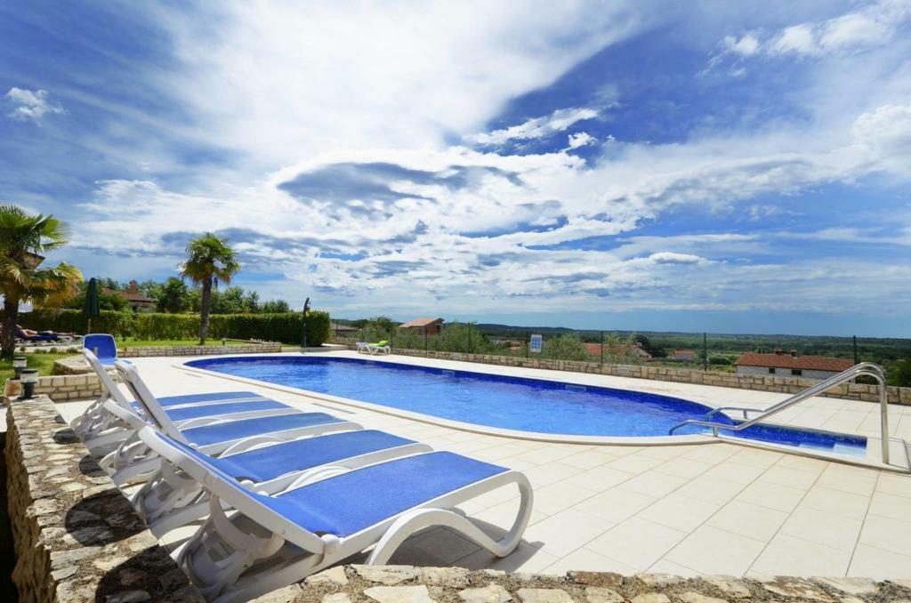 Holiday Home Marina Kaštelir Eksteriør bilde