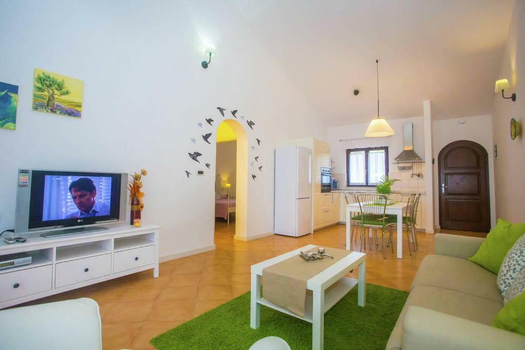 Holiday Home Marina Kaštelir Eksteriør bilde